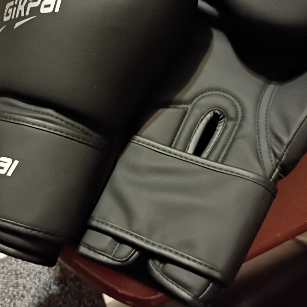 GIKPAI Black Boxing Gloves - Picture 4 of 5